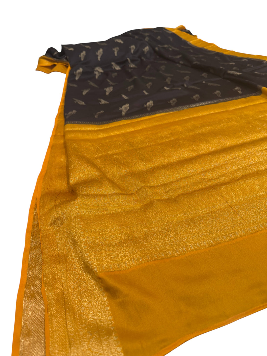 Elegant Semi Mysore Silk Saree with Bird Motif Weaving & Contrast Blouse