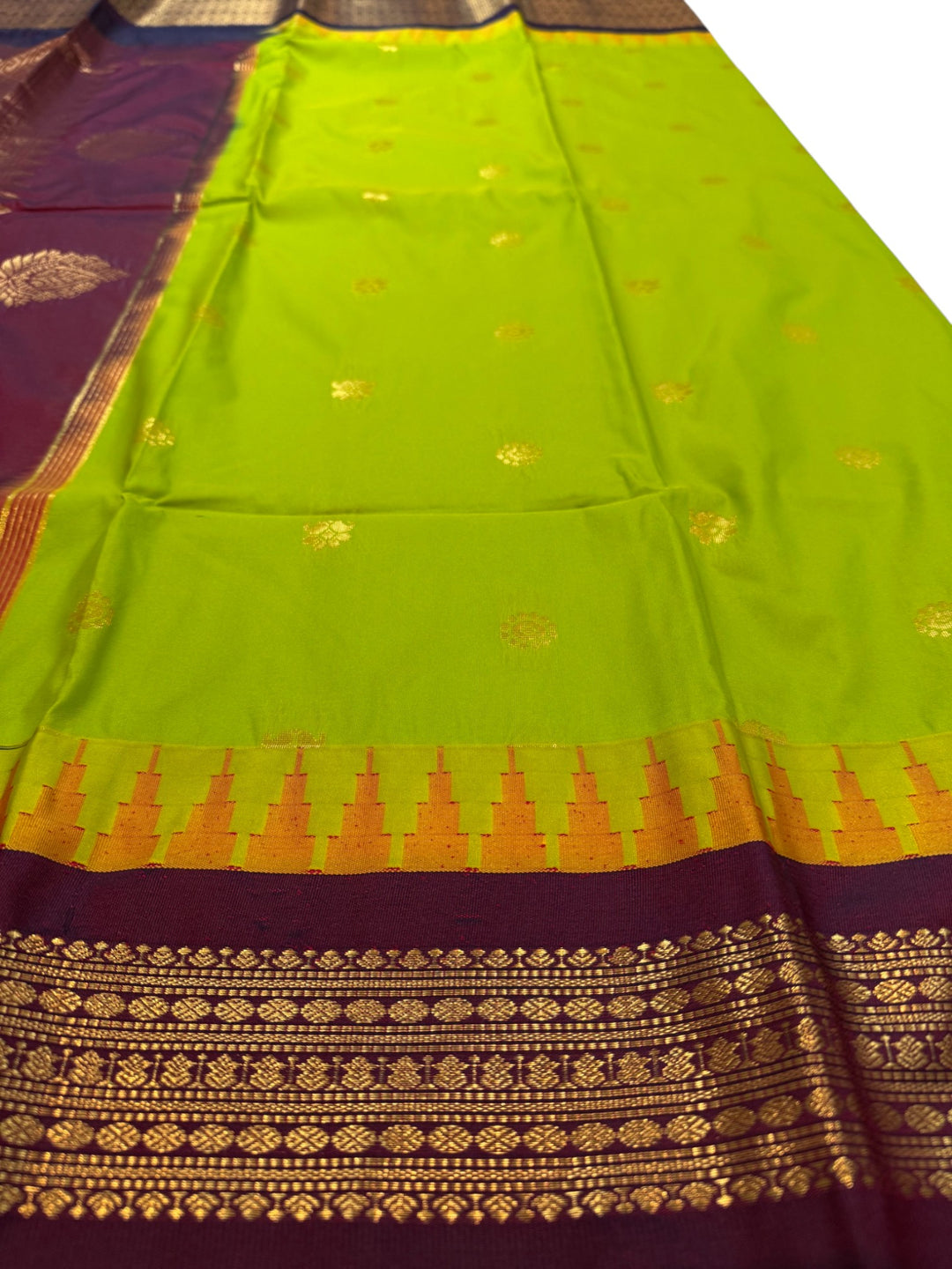 Elegant Semi Gadwal Saree – Lime Green Body & Contrast Maroon Pallu
